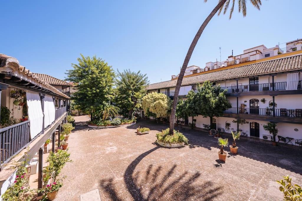 New Apartment In Traditional Building Of The XVI Century Севилья Экстерьер фото